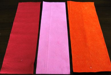 felt-crayon-roll-three-pieces-of-fabric felt-crayon-roll-three-pieces-of-fabric